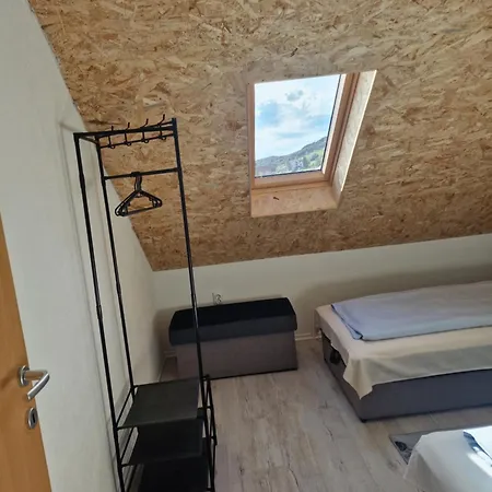 Deya Купрес